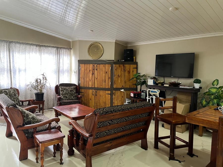 8 Bedroom Property for Sale in Churchill Estate Western Cape